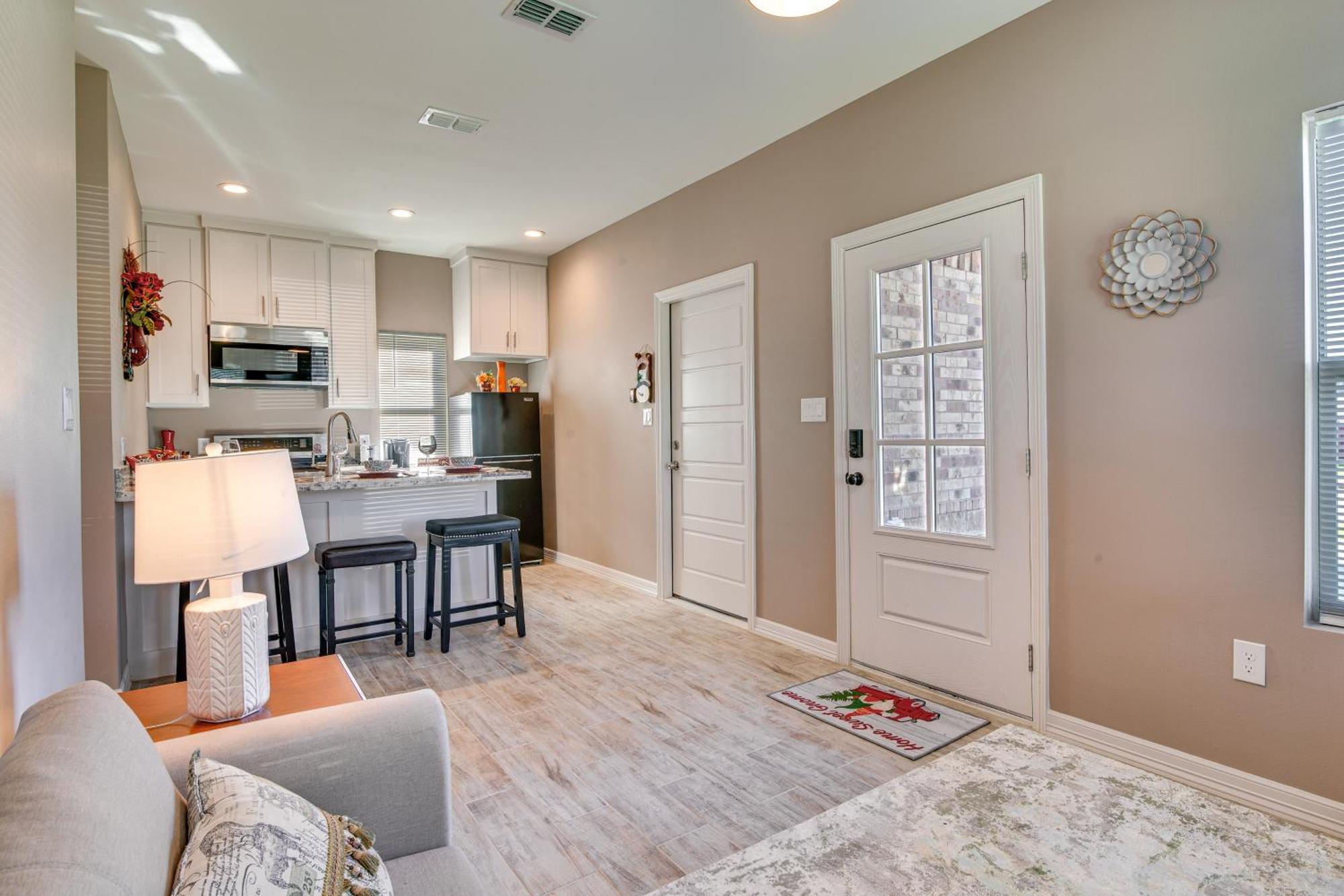 Pet-Friendly Brownsville Apartment With Yard! ภายนอก รูปภาพ